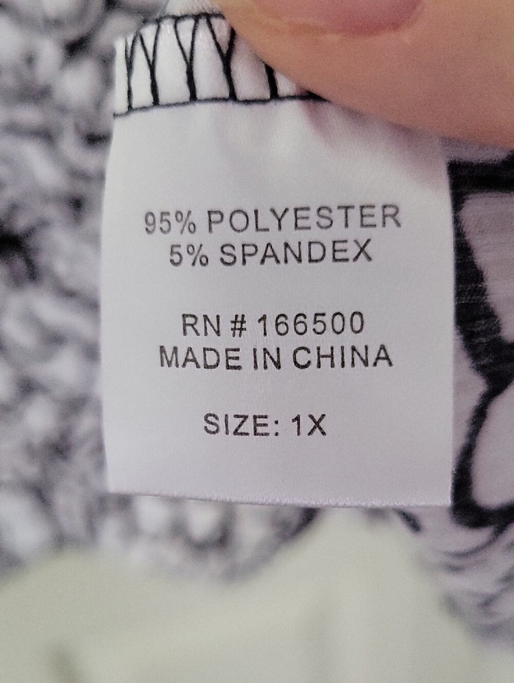 Black & White Floral V-Neck Women's Top - Picture 3 of 6